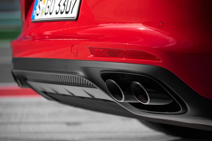 Детали экстерьера Porsche Panamera GTS (971) 2018 года  (WW) (фото 8 из 42)